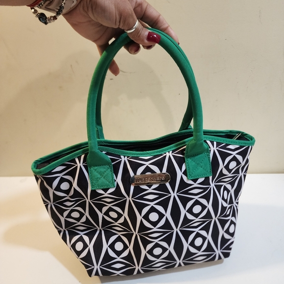 TUPPERWARE Black and Green Insulate Lunch Bag - Picture 1 of 10